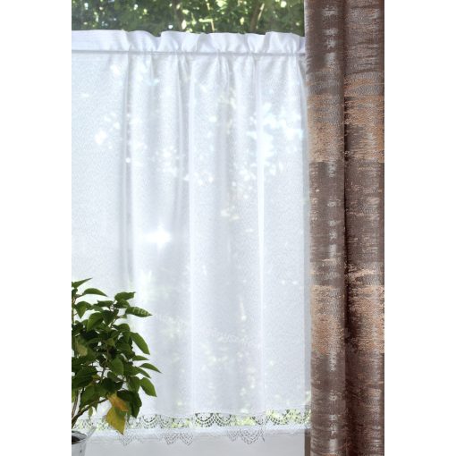 Fehér sablé vitrázsfüggöny, 90 cm széles x 96 cm magas, alján csipke széllel.