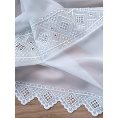 Fehér színű hímzett voile vitrázsfüggöny 45cm magas 