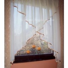  Ferdén átfedős ecrü voile függöny, bronz ferde pánttal díszítve. 300 cm x 160cm magas